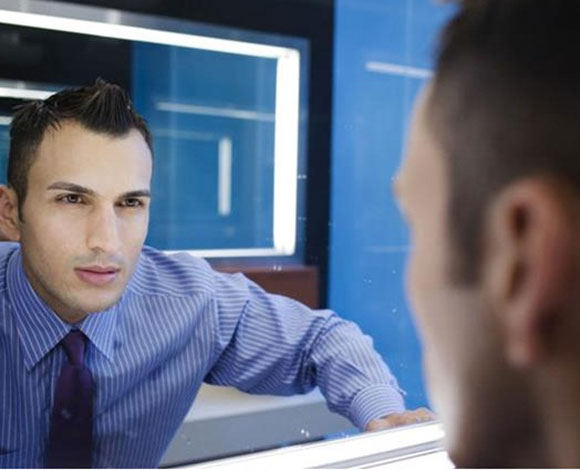 9 نصائح تضمن للرجال تحسين طلتهم وأناقتهم في الصباح