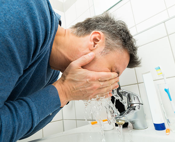 احذر هذا الخطأ البسيط حتى لا تتسبب في تدمير بشرتك