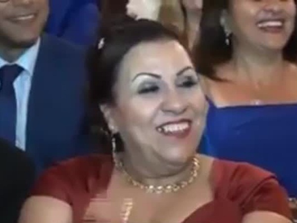 شاهد هذه اللحظة المفعمة بالصدق والحب من عروسين