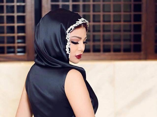 هيفاء وهبي تشعل الفيس بوك بصورها بالحجاب