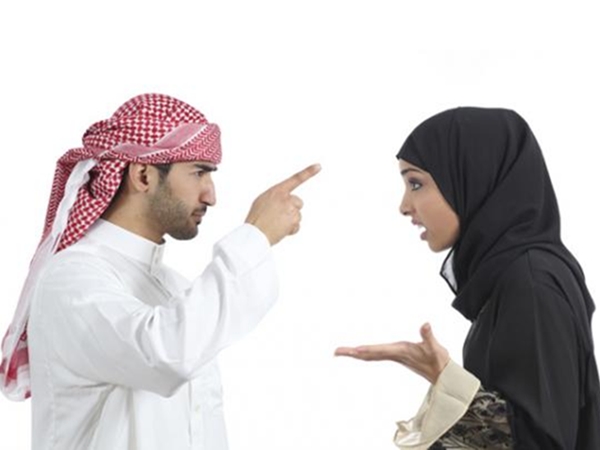 تخلص من هذه الصفات كي لا تنفر منك النساء