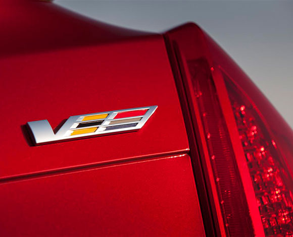 لنتعرف على كاديلاك V Series الجديدة: فخامة، سرعة، وقدرة خارقة