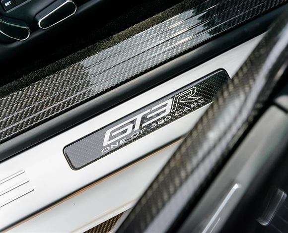 "بينتلي" تراهن على سيارتها الرياضية الجديدة كونتينينتال GT3-R