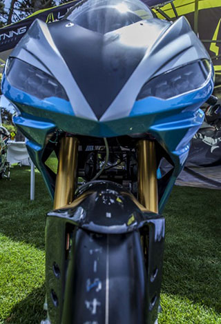 دراجة Lightning LS-218 البخارية... الأفضل لمحبي التفحيط