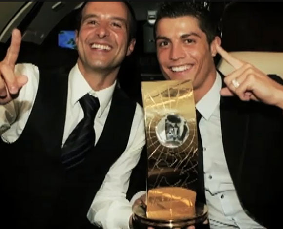 مورينيو ورونالدو في برشلونة؟!