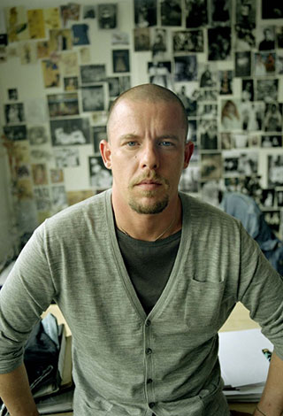 اليكم اشهر النجوم الذين قضوا انتحاراً