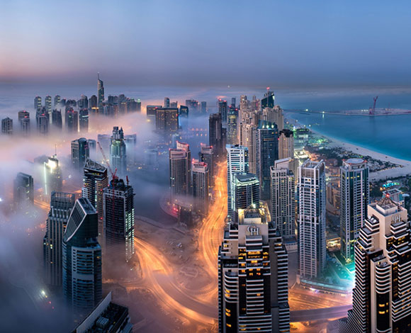 دبي... مدينة الخيال والضباب