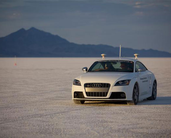 بالفيديو... علماء يطورون أسرع سيارة ذاتية القيادة فى العالم