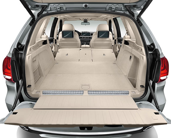 تعرف إلى أحدث سيارات بي إم دبليو رباعية الدفع الجديدة X5 xDrive40e