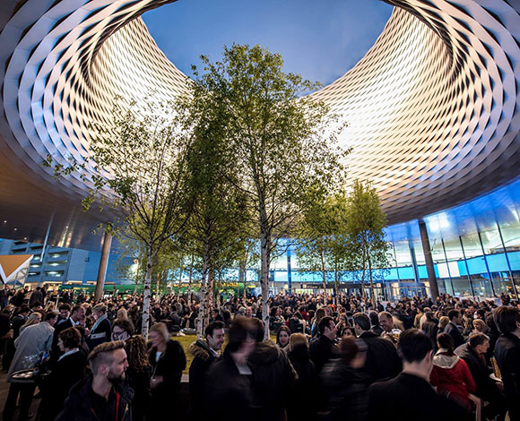 شاهد بالصور أفخر الساعات في العالم في معرض "Baselworld 2015"