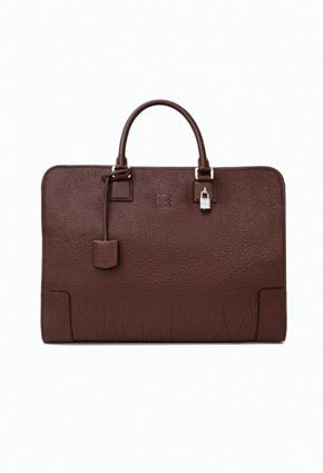  Loewe تطلق المجموعة الرجالية لربيع وصيف 2013