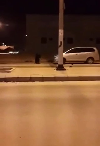 بالفيديو: خادمة تحطّم سيّارة عائليّة سعوديّة!