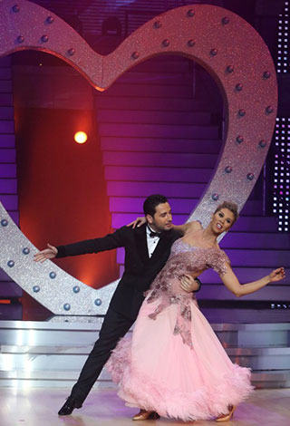 في Dancing With The Stars: دانييلا تفوز وجمهور مايا يستنكر