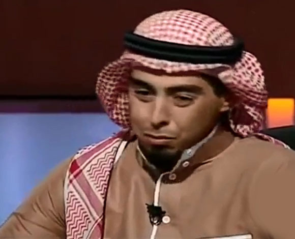 بالفيديو: بعد فراق 25 عام ... سعودي يلتقي بوالدته