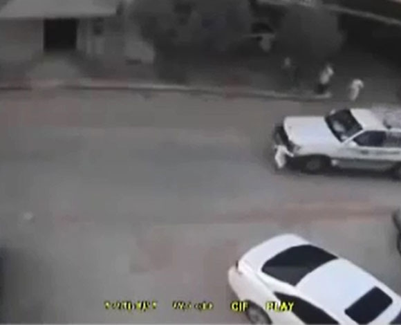 فيديو: طفل سعودي ينجو من الدهس بأعجوبة