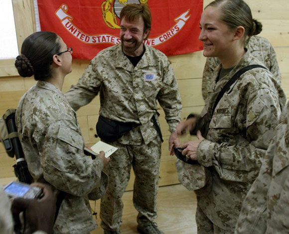 5 معلومات لا يعلمها كثيرون عن النجم تشاك نوريس