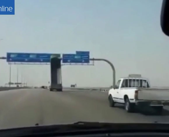 بالفيديو: شاحنة "مجنونة" في السعودية ... فماذا فعلت؟