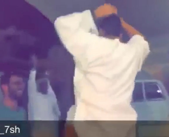 بالفيديو- سعودي يتلقى هدية الأحلام