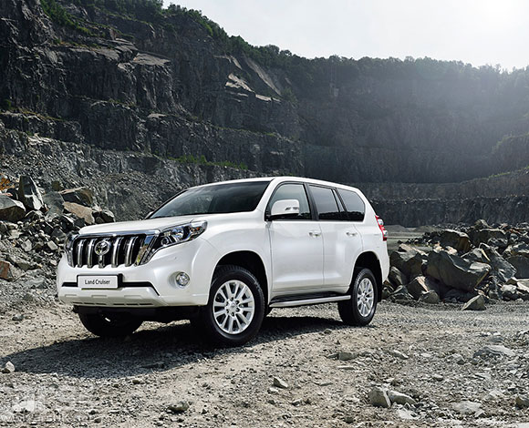 بالفيديو: شاهد تحدي تويوتا لاند كروز برادو للفياضانات