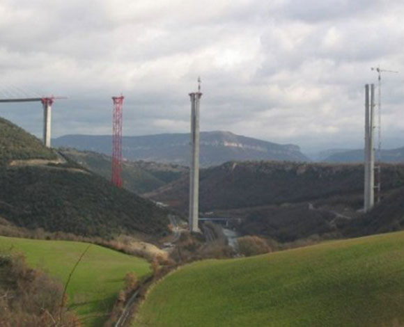 جسر Millau أطول وأعلى جسر في العالم... بالصور