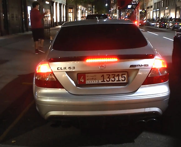 بالفيديو- حاول تشويه صورة الإمارات في أوروبا ... فهذا كان جزاؤه