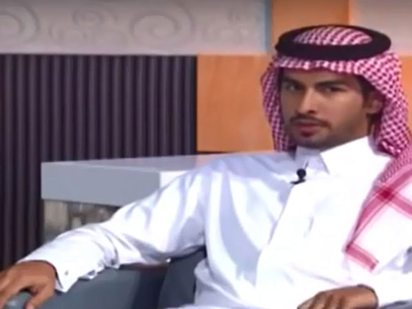 بالفيديو- تعرّض مذيع سعودي لموقف مُحرج