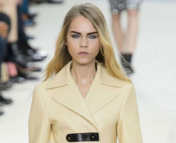 تعرف إلى أبرز شبيهات النجمات حول العالم