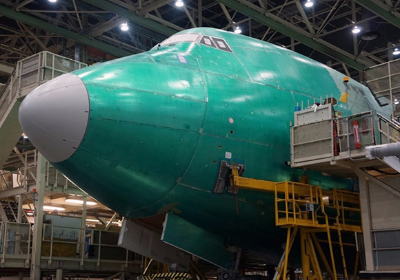 جولة في منشأة تصنيع أحدث طائرة Boeing 747