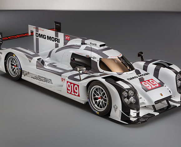 "919 هايبريد" و"911 آر إس آر" في خضمّ بطولات عالمية للسيارات الرياضية