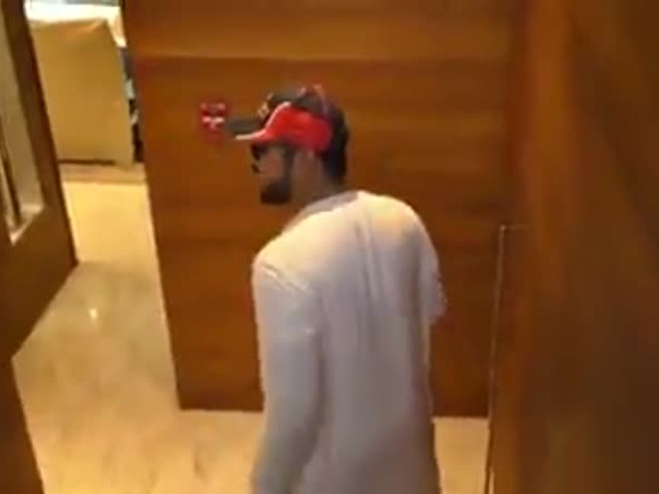 بالفيديو .. شاهد هذه الفيلا المنشأة وسط البحر