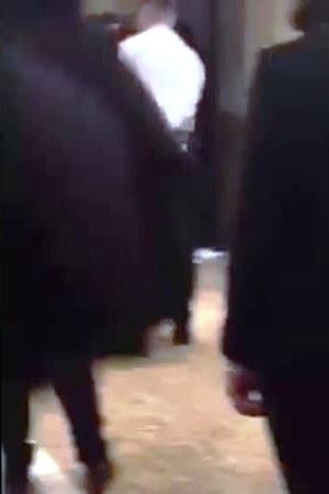 بالفيديو .. شجار عنيف أحد المراكز التجارية في لندن