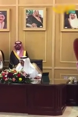 شاهد ما قاله أمير حائل الجديد للموظفين