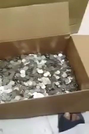 شاهد كيف عبر مواطن عن عدم رضائه عن شركة العقارات