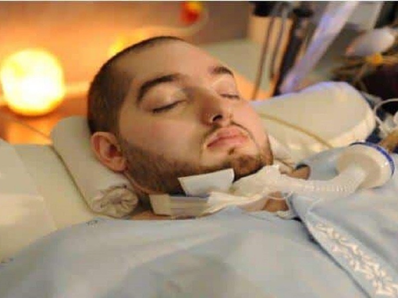 بالفيديو: الأمير النائم الوليد بن خالد يتحرك بعد غيبوبة 11 عامًا