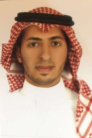 اعرف السبب وراء تكريم الخطوط الملكية الهولندية لطبيب سعودي