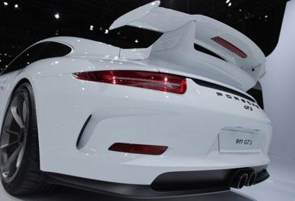 Porsche 911 GT3 رمز الفخامة والأداء القوي 