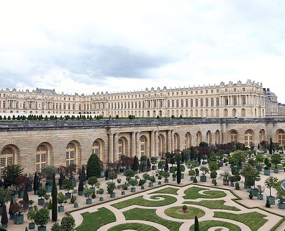 كيف كانت أجواء الزواج الثالث لكيم كارديشيان؟