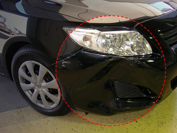 كيف يمكنك معالجة انبعاج سيارتك بدون الذهاب لورش التصليح