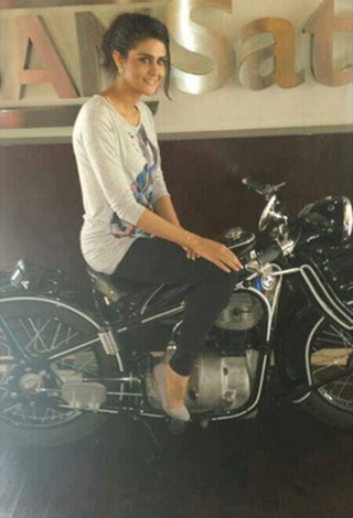 صور سيارات سلمى رشيد نجمة "اراب ايدول"  
