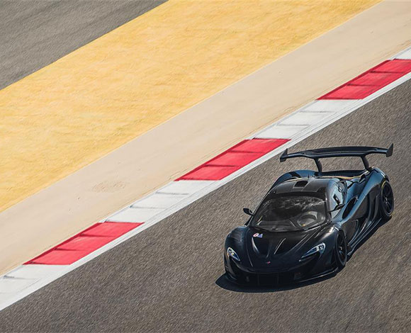 "ماكلارين P1 GTR" تكشف عن مقصورتها الداخلية