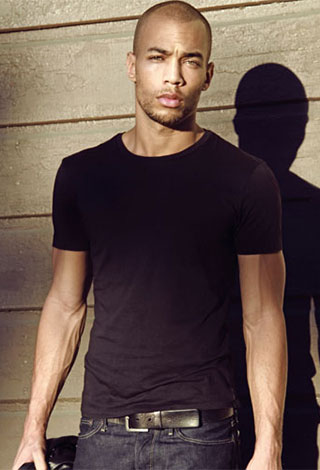 ممثلون شبان في هوليوود لم يختبروا الحياة الزوجية بعد