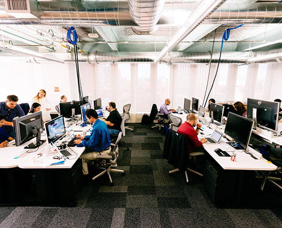 تعرف الى ابرز رواتب الموظفين العاملين في فيس بوك