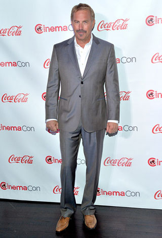 نجوم واجهوا التقدم بالعمر على طريقتهم الخاصة... وهذه كانت النتيجة