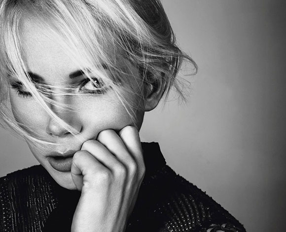 أغنى 10 نجمات يتكفلن وحدهن برعاية أطفالهن