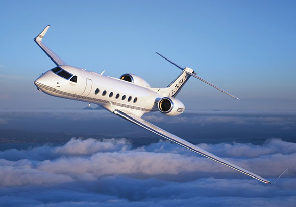 8 أشياء سخيفة أنفق عليها النجم نيكولاس كيج ثروته الخاصة