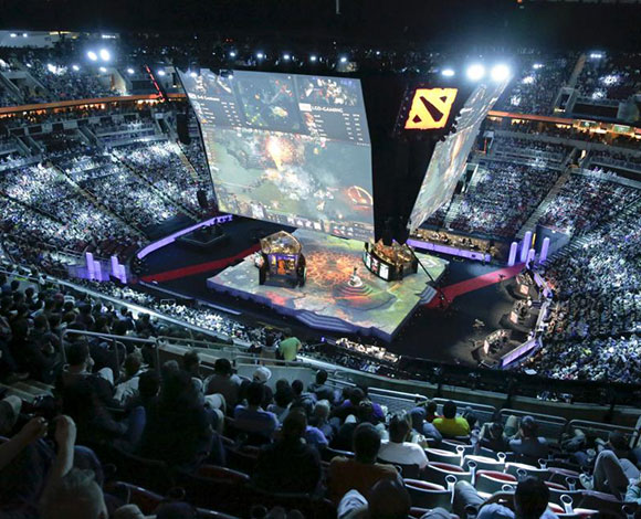 بالصور: توزيع جوائز بالملايين في بطولة لعبة الفيديو "Dota 2" في سياتل