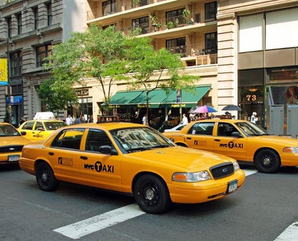 10 أخطاء مكلفة قد يقترفها الأشخاص عند السفر
