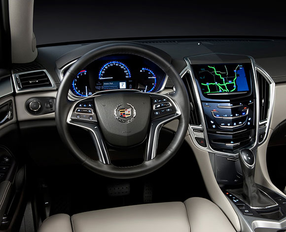 بالصور: كاديلك XT5 الجديدة تتألق من دبي