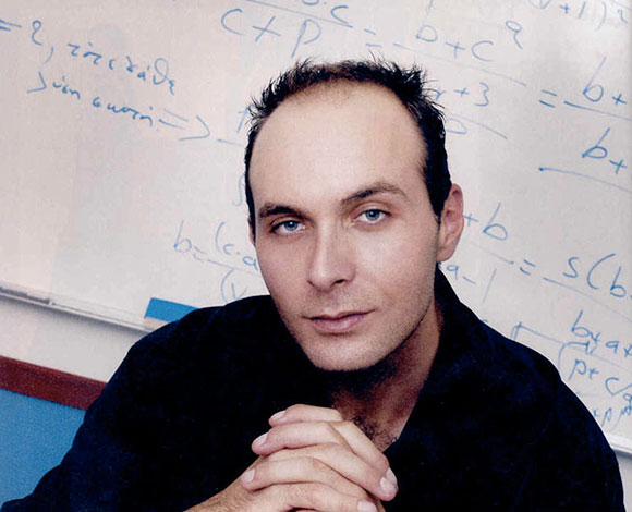 أكثر 10 أشخاص ذكاءً في العالم... تعرف إليهم!