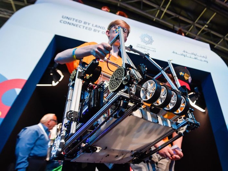 انطلاق تحدي فيرست "جلوبال العالمي للروبوتات" في دبي